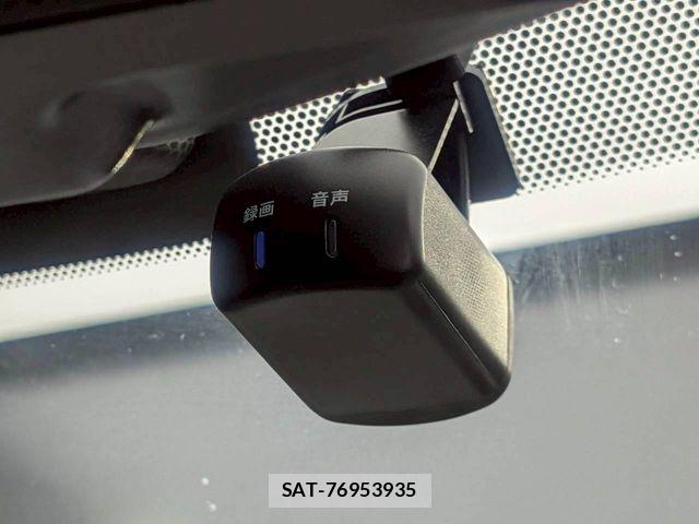 Nissan LEAF 2020-11 7786325-6