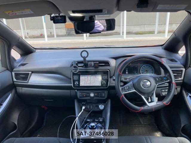 Nissan LEAF 2017-10 7877241-13