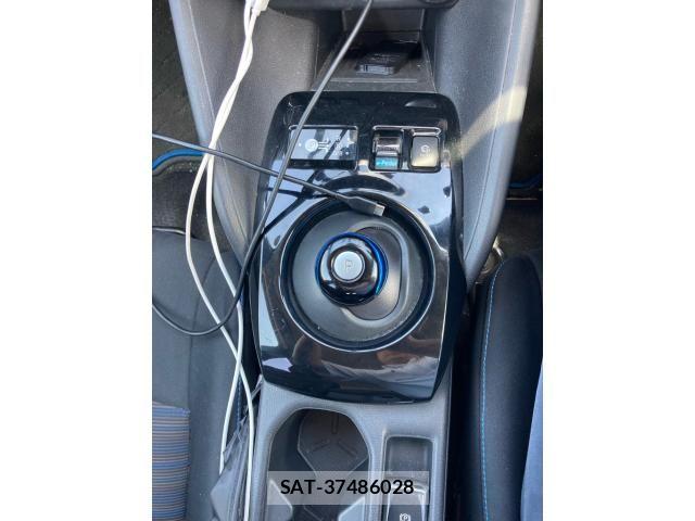 Nissan LEAF 2017-10 7877241-24