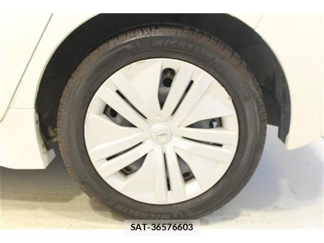 Nissan LEAF 2018-11 7877236-23