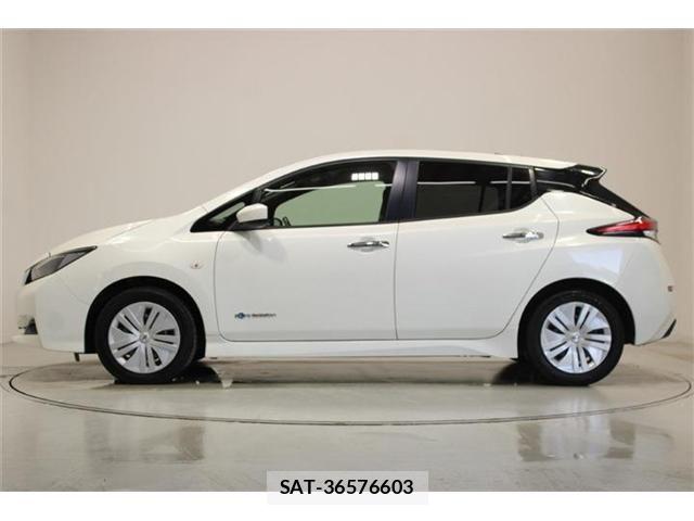 Nissan LEAF 2018-11 7877236-8
