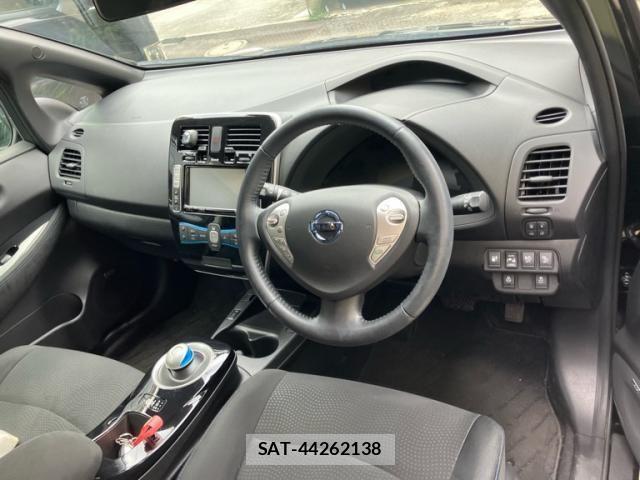 Nissan LEAF 2017-07 7877248-10