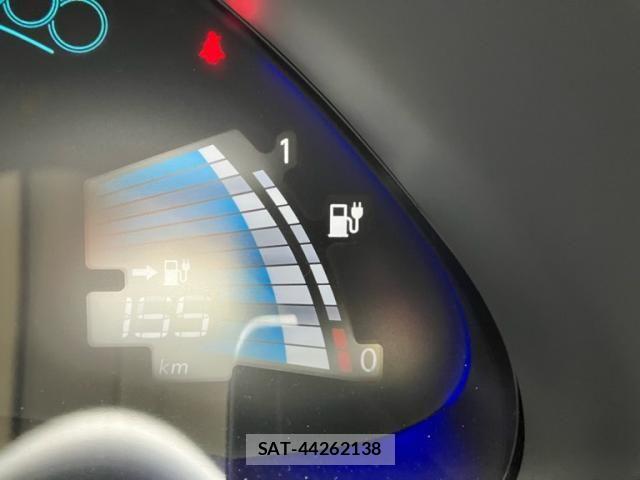Nissan LEAF 2017-07 7877248-15
