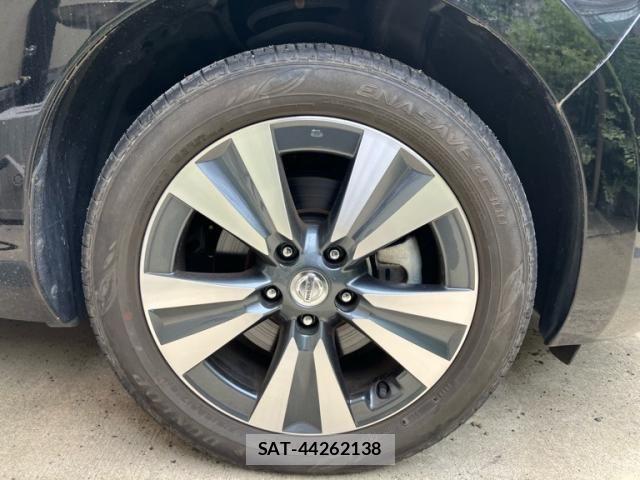 Nissan LEAF 2017-07 7877248-6