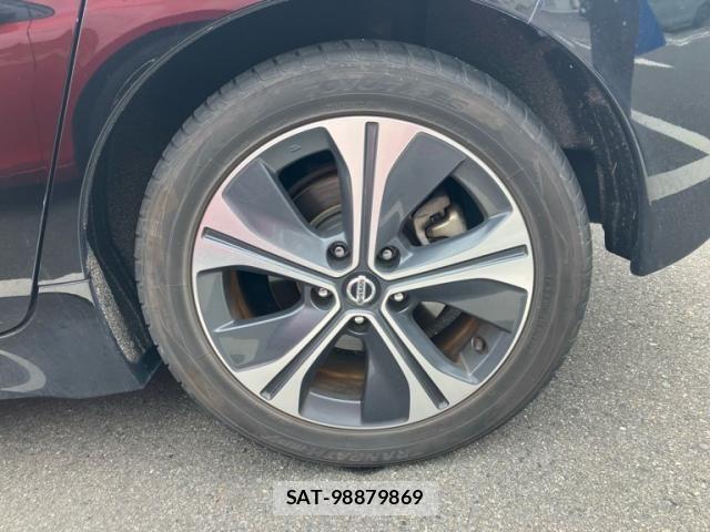 Nissan LEAF 2019-11 7877235-5