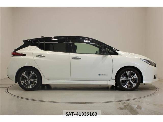Nissan LEAF 2022-03 7877230-12
