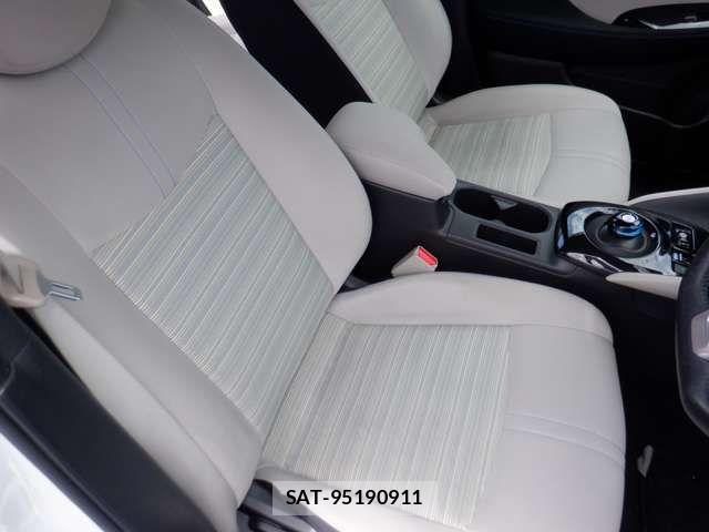 Nissan LEAF 2018-11 7877239-9