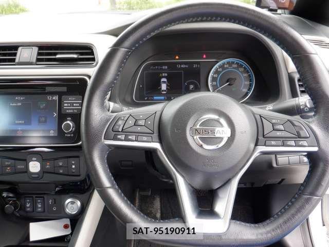 Nissan LEAF 2018-11 7877239-13