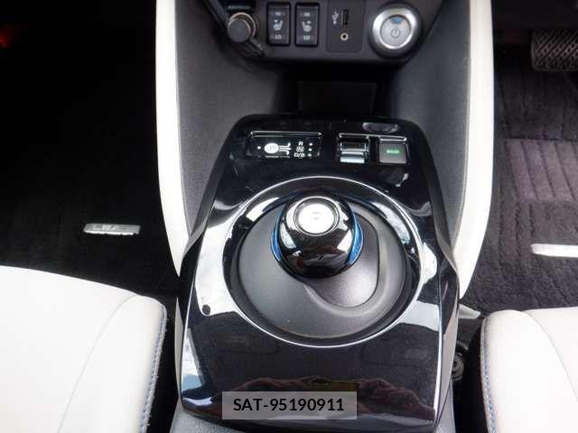 Nissan LEAF 2018-11 7877239-16