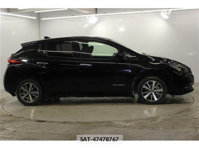 Nissan LEAF 2020-06 7877232-3