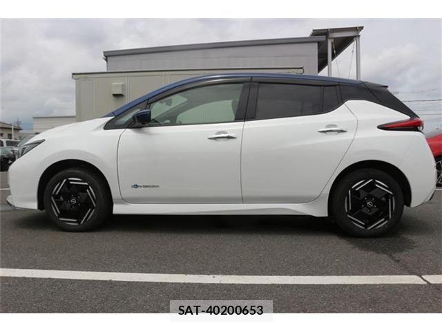 Nissan LEAF 2023-03 7877228-10