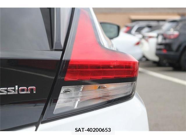 Nissan LEAF 2023-03 7877228-12