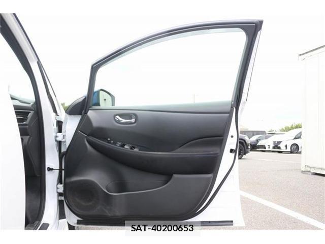 Nissan LEAF 2023-03 7877228-28