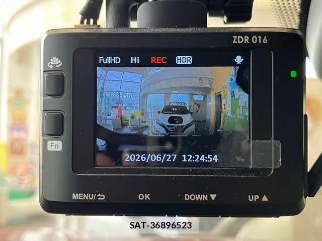 Nissan LEAF 2020-09 7877237-12