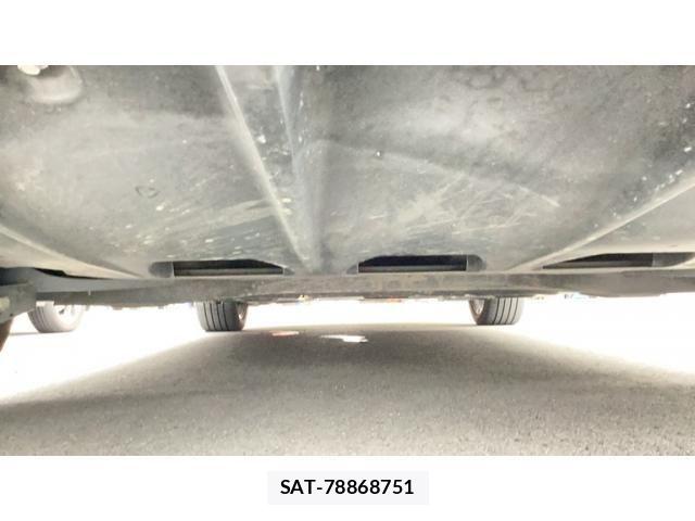 Nissan LEAF 2018-09 7877251-9