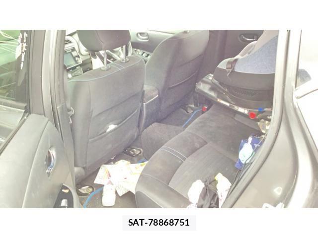 Nissan LEAF 2018-09 7877251-7