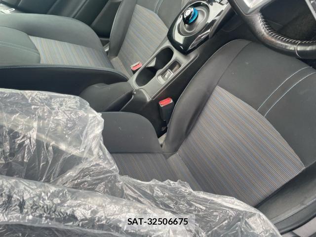 Nissan LEAF 2017-10 7877244-10