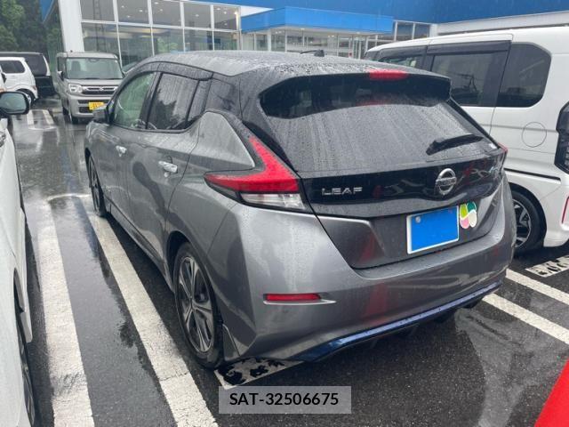 Nissan LEAF 2017-10 7877244-3