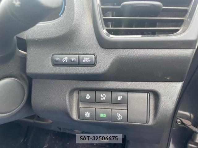 Nissan LEAF 2017-10 7877244-6
