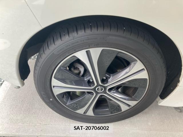Nissan LEAF 2019-05 7877238-9