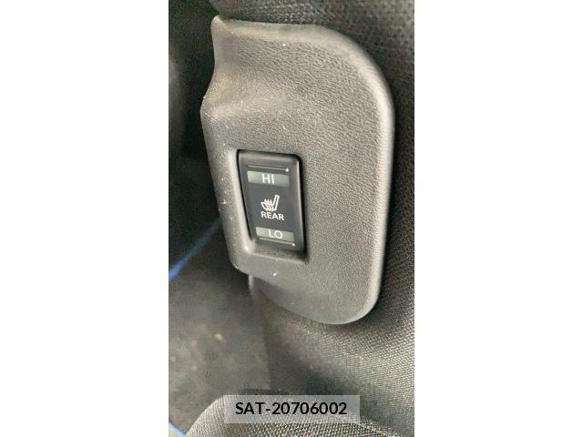 Nissan LEAF 2019-05 7877238-25