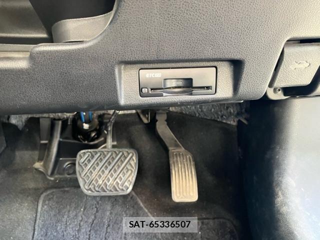 Nissan LEAF 2022-06 7877231-17