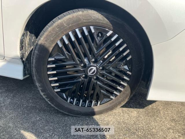 Nissan LEAF 2022-06 7877231-4