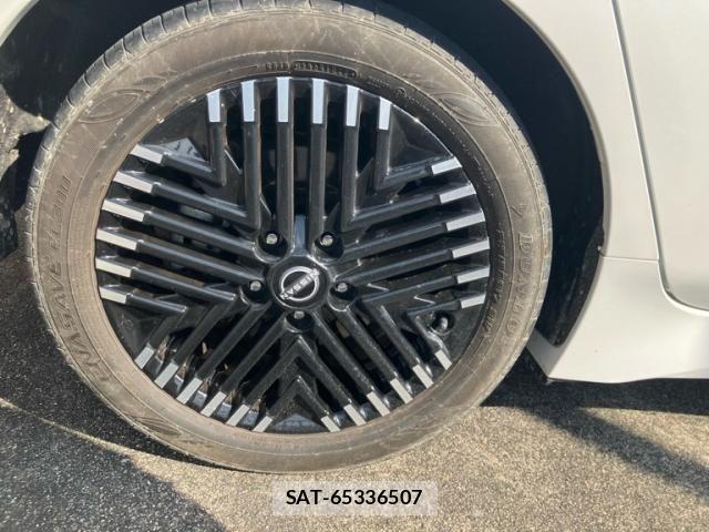 Nissan LEAF 2022-06 7877231-5