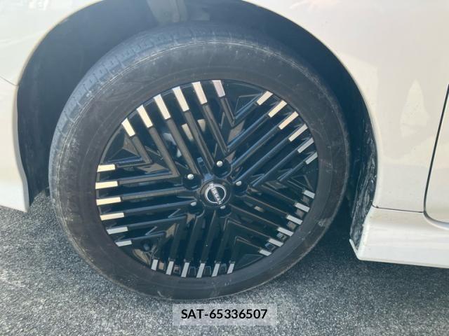 Nissan LEAF 2022-06 7877231-7