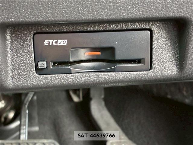 Nissan LEAF 2020-02 7877234-27