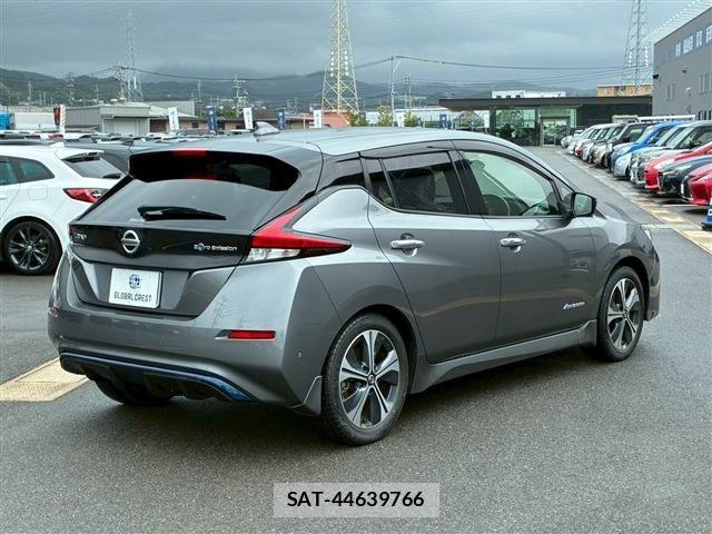 Nissan LEAF 2020-02 7877234-5