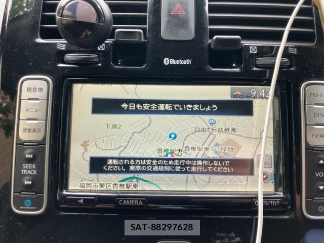 Nissan LEAF 2016-02 7902826-25