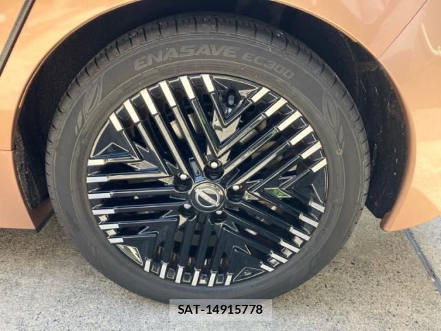 Nissan LEAF 2022-07 7902821-4