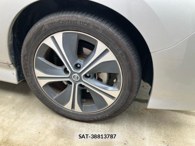 Nissan LEAF 2019-09 7902825-6