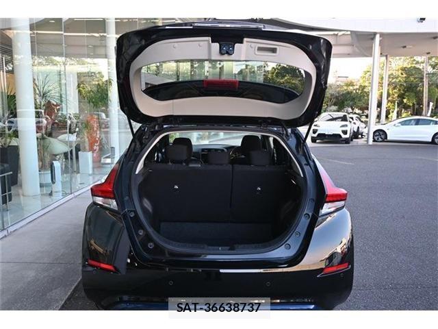 Nissan LEAF 2020-06 7962336-15