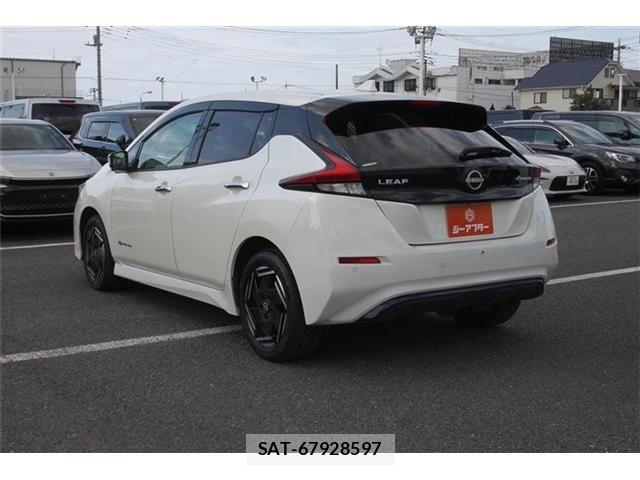 Nissan LEAF 2022-01 7962333-10