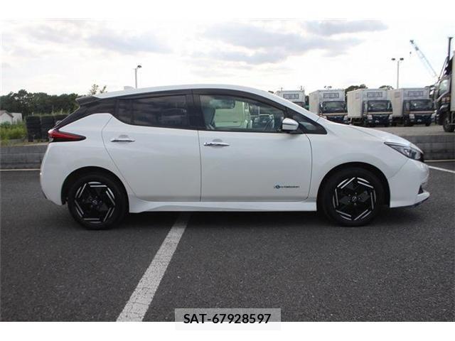 Nissan LEAF 2022-01 7962333-13