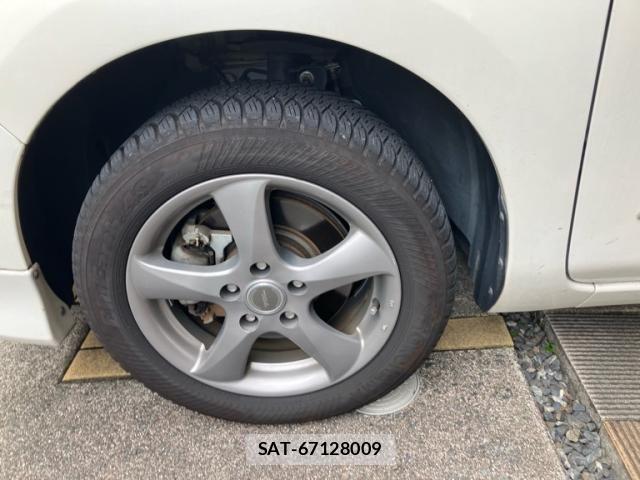 Nissan LEAF 2015-07 7962339-11