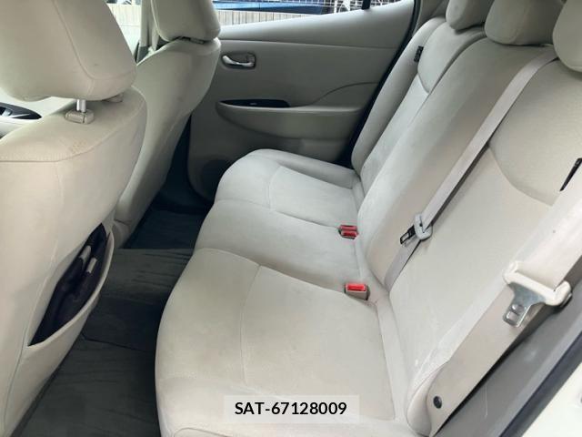 Nissan LEAF 2015-07 7962339-14