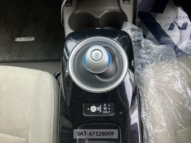 Nissan LEAF 2015-07 7962339-21