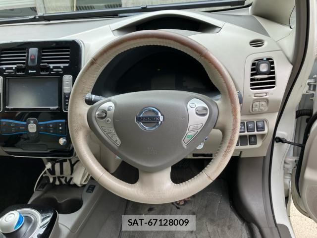 Nissan LEAF 2015-07 7962339-22