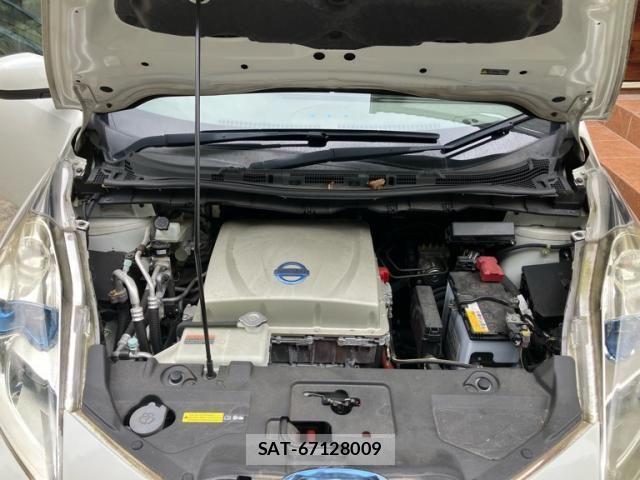 Nissan LEAF 2015-07 7962339-24