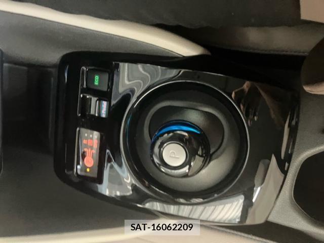 Nissan LEAF 2022-06 7979700-18