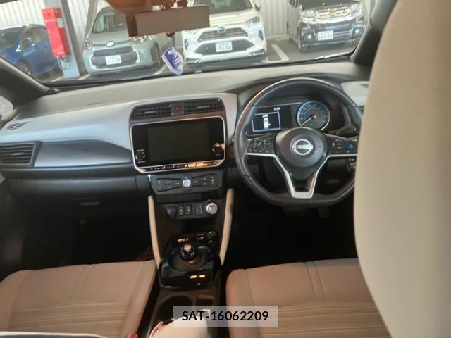 Nissan LEAF 2022-06 7979700-8