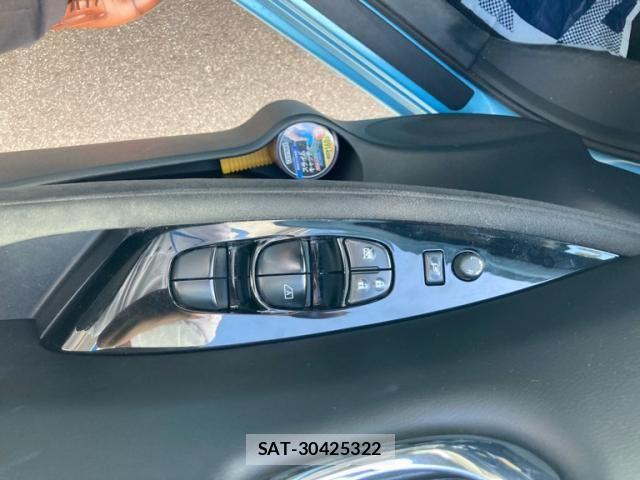 Nissan LEAF 2016-11 7979704-23
