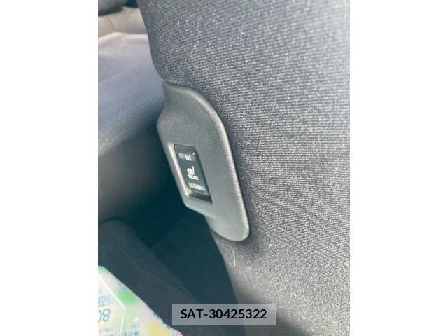 Nissan LEAF 2016-11 7979704-24