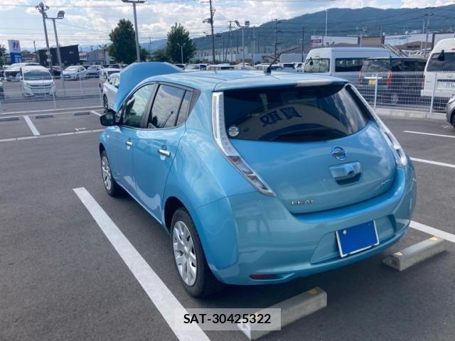 Nissan LEAF 2016-11 7979704-4