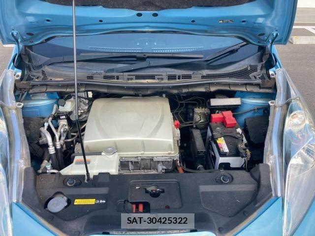 Nissan LEAF 2016-11 7979704-6