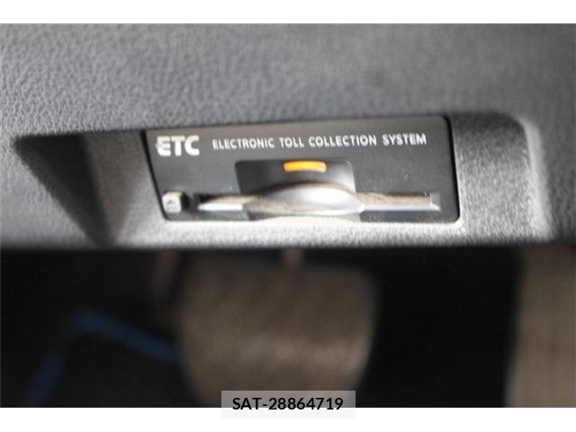 Nissan LEAF 2019-01 7979703-3