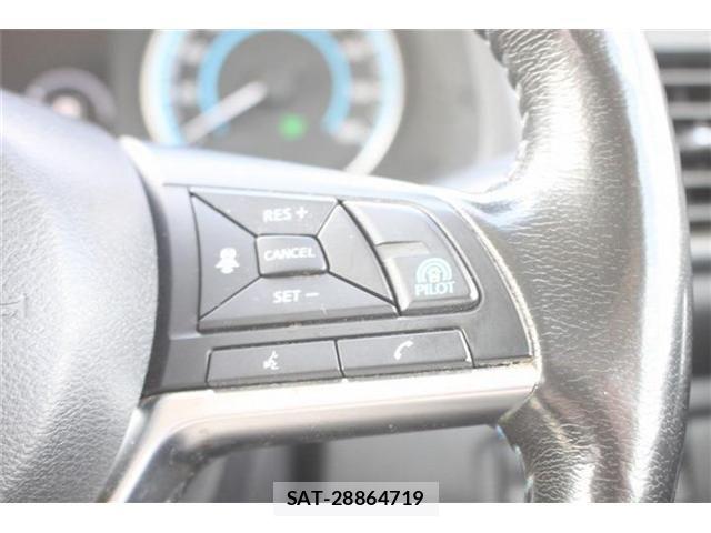 Nissan LEAF 2019-01 7979703-4